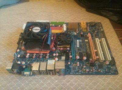 Лот: 10243836. Фото: 1. Gigabyte GA-MA790X-DS4 (5 слотов... Материнские платы