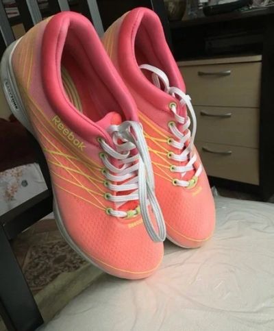Лот: 8619597. Фото: 1. Кроссовки Reebok женские. Кеды, кроссовки, слипоны