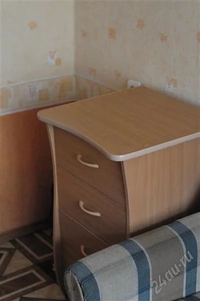 Лот: 1129863. Фото: 1. тумбочка. Стойки и тумбы для аппаратуры
