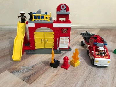 Лот: 10590615. Фото: 1. Lego duplo пожарная станция. Конструкторы