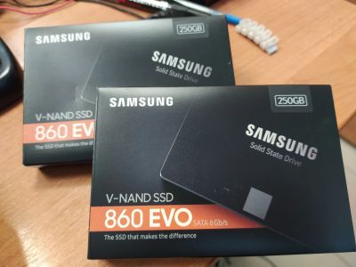 Лот: 16653808. Фото: 1. SSD evo 860 250gb. SSD-накопители