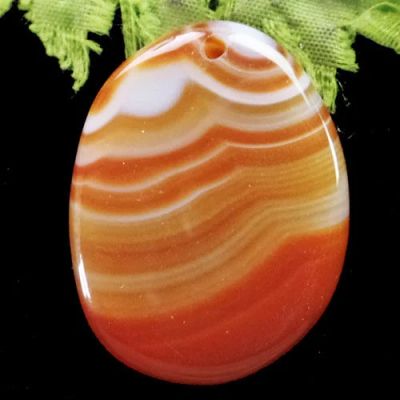 Лот: 6691462. Фото: 1. природный агат кулон бусина 40x33x6mm. Драгоценные и поделочные камни