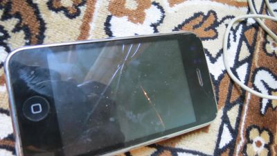 Лот: 4572967. Фото: 1. Apple iPhone 3 (Треснут экран... Смартфоны