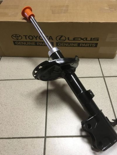 Лот: 9805333. Фото: 1. Стойка задняя Toyota Venza с 2008-. Ходовая, подвеска, рулевое управление