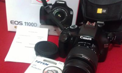Лот: 6167474. Фото: 1. Зеркальный фотоаппарат Canon EOS... Цифровые зеркальные