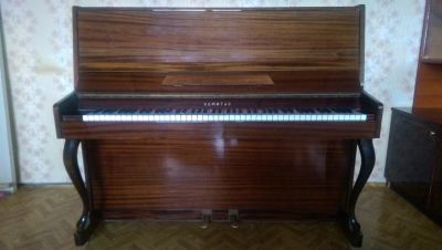 Лот: 7572787. Фото: 1. Пианино / фортепиано "Комитас". Клавишные
