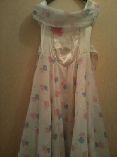 Лот: 9153555. Фото: 1. Платье нарядное для девочки. Платья, сарафаны