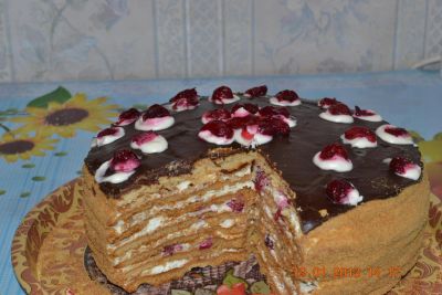 Лот: 5128750. Фото: 1. вкусный домашний торт медовый... Торты, пирожные