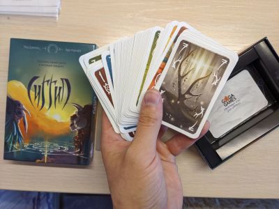 Лот: 16484240. Фото: 1. Настольная игра Сиггил. Настольные игры, карты