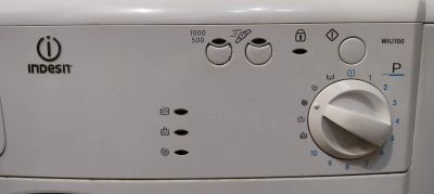 Лот: 20965817. Фото: 1. Стиральная машина Indesit wiun100. Стиральные машины