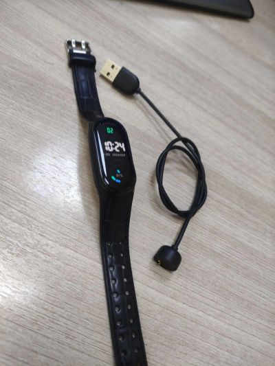 Лот: 21333755. Фото: 1. mi band 7 с рубля. Смарт-часы, фитнес-браслеты, аксессуары