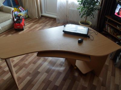 Лот: 8032987. Фото: 1. Стол компьютерный. Компьютерные и письменные столы