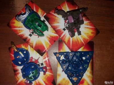 Лот: 13034976. Фото: 1. Бакуган.-bakugan с двумя картами... Игровые наборы