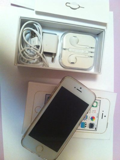 Лот: 9024173. Фото: 1. Iphone 5S. Смартфоны