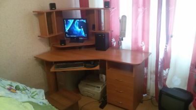 Лот: 4999360. Фото: 1. Стол компьютерный угловой. Компьютерные и письменные столы