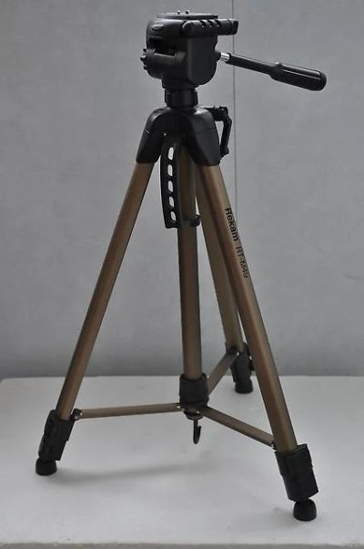 Лот: 4067381. Фото: 1. Штатив Rekam Tripod RT-M49 (640-1650mm... Штативы, держатели
