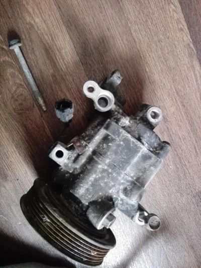 Лот: 7865035. Фото: 1. Компрессор кондиционера Nissan... Электрооборудование