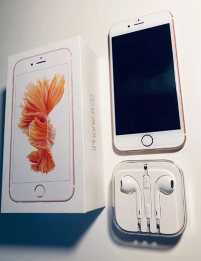 Лот: 14127177. Фото: 1. iPhone 6s 64gb rose gold. Смартфоны