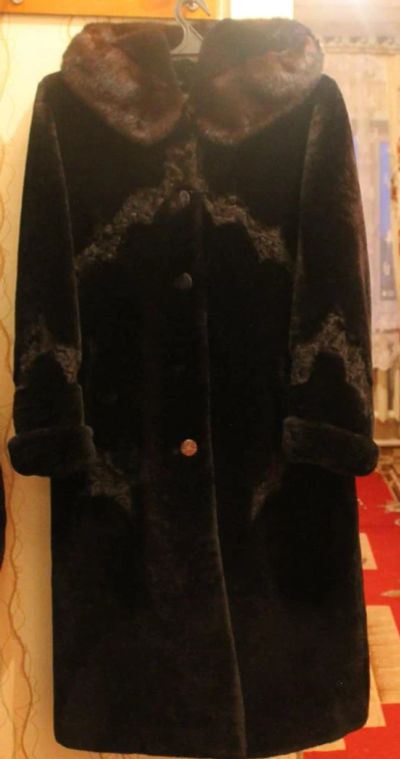 Лот: 5862867. Фото: 1. шуба мутоновая рукава и капюшон... Верхняя одежда
