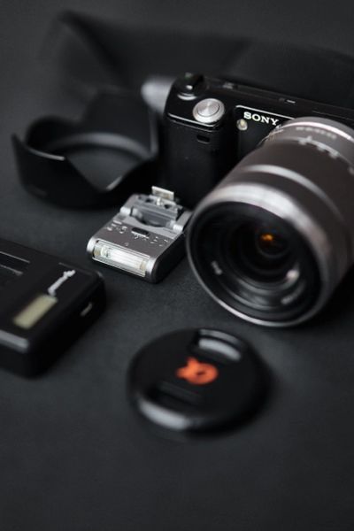 Лот: 14479150. Фото: 1. Sony NEX 5K Беззеркальный фотоаппарат... Цифровые беззеркальные со сменной оптикой