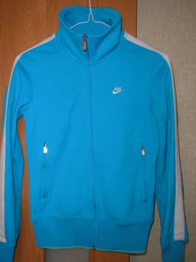 Лот: 6353992. Фото: 1. Спортивная кофта Nike (оригинал... Легкие куртки, толстовки