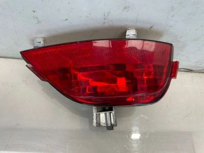 Лот: 21702503. Фото: 1. Фонарь противотуманный Nissan... Двигатель и элементы двигателя