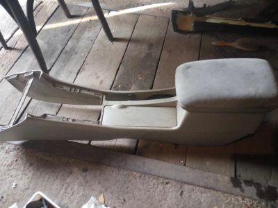 Лот: 8017212. Фото: 1. Подлокотник toyota corolla runx... Салон