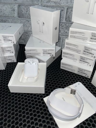 Лот: 18832105. Фото: 1. Новые наушники AirPods 2 с рубля. Наушники, гарнитуры