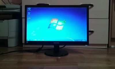 Лот: 7481873. Фото: 1. монитор Philips 193v диагональ... ЖК-мониторы