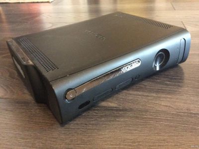 Лот: 13772716. Фото: 1. Xbox 360 120 go, 2 джойстика... Игровые приставки, консоли