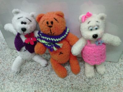 Лот: 10586007. Фото: 1. медведи вязаные игрушки. Готовые изделия