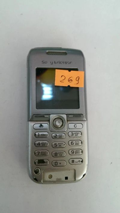 Лот: 6518784. Фото: 1. Сотовый телефон sony ericsson... Кнопочные мобильные телефоны
