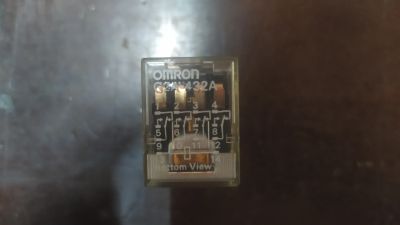 Лот: 24790551. Фото: 1. Реле электромагнитное Omron G2A-432A. Магнитные пускатели, контакторы, реле