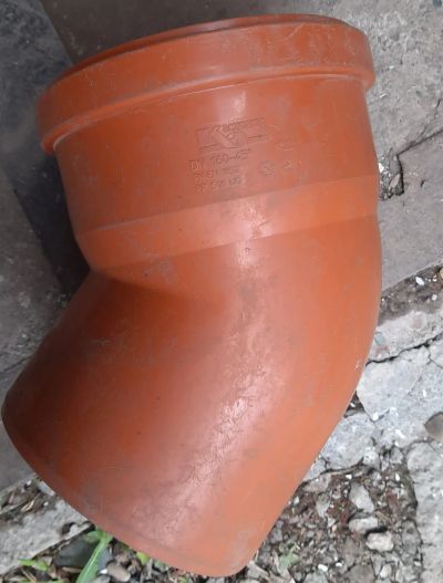 Лот: 22838562. Фото: 1. Поворот канализационный 160-45... Водопроводные и канализационные трубы