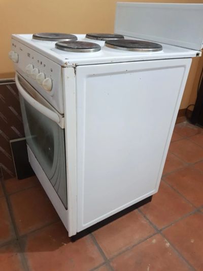 Лот: 10522956. Фото: 1. Продам электроплитку Нововятка. Плиты, духовые шкафы, варочные поверхности