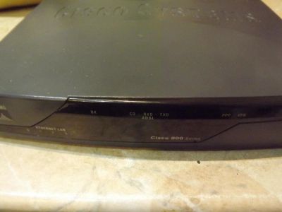Лот: 10872366. Фото: 1. Маршрутизатор Cisco 877 (роутер... Маршрутизаторы (роутеры)