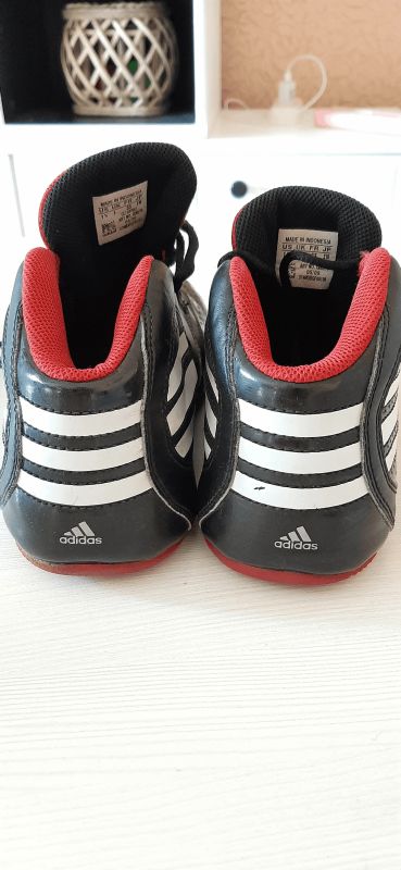 Лот: 16530598. Фото: 1. Кроссовки Adidas р.33. Кеды, кроссовки