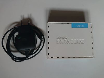 Лот: 19468772. Фото: 1. Mikrotik hap lite (Wi-Fi роутер... Маршрутизаторы (роутеры)