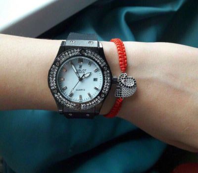 Лот: 9352574. Фото: 1. Продам женские часы Hublot. Другие наручные часы