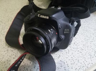 Лот: 9761115. Фото: 1. canon 600d 18-55 kit + 1.8 50mm... Цифровые зеркальные