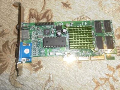 Лот: 757797. Фото: 1. geforce2 mx400 32mb оторван кондёр... Видеокарты