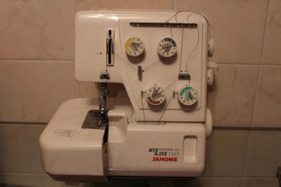Лот: 3989082. Фото: 1. оверлок Janome MyLock 134D б/у... Швейная, вязальная