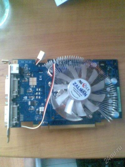 Лот: 87882. Фото: 1. GeForce 7600GT. Видеокарты