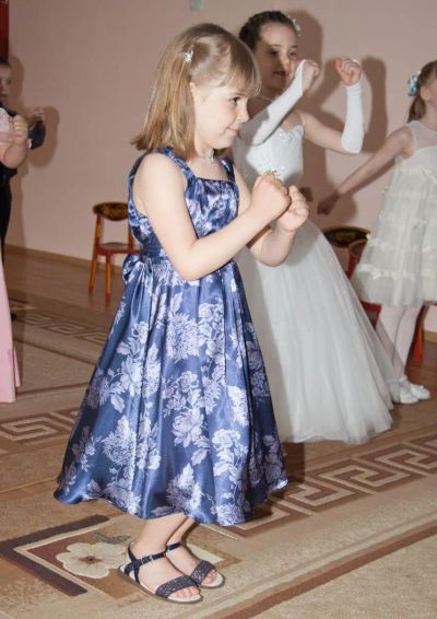 Лот: 9355439. Фото: 1. ПЛАТЬе ДЕТСКое фиолетовое. Платья, сарафаны