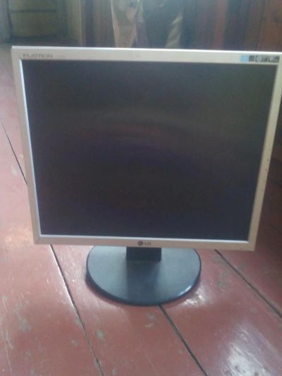Лот: 9654132. Фото: 1. Монитор LG Flatron l1752s 17 дюймов. ЖК-мониторы