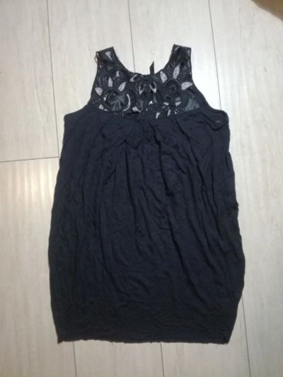 Лот: 15158216. Фото: 1. Топ с декором River Island. Размер... Футболки, топы и майки