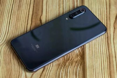 Лот: 16180135. Фото: 1. Xiaomi Mi 9SE. Смартфоны