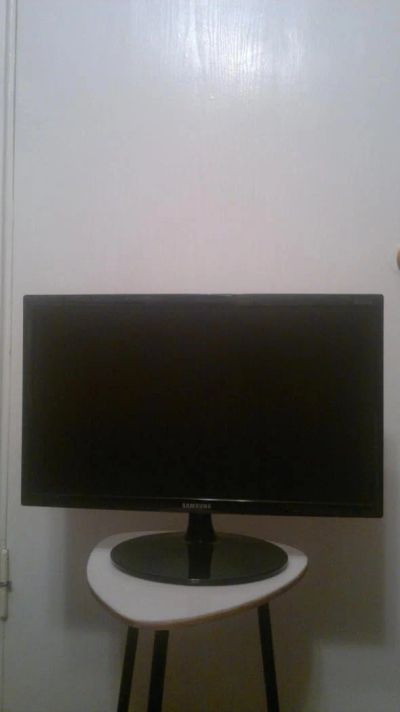 Лот: 4328117. Фото: 1. монитор samsung S22C150N. ЖК-мониторы