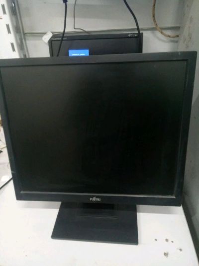 Лот: 15435581. Фото: 1. Монитор Fujitsu E19-5. лот25. ЖК-мониторы