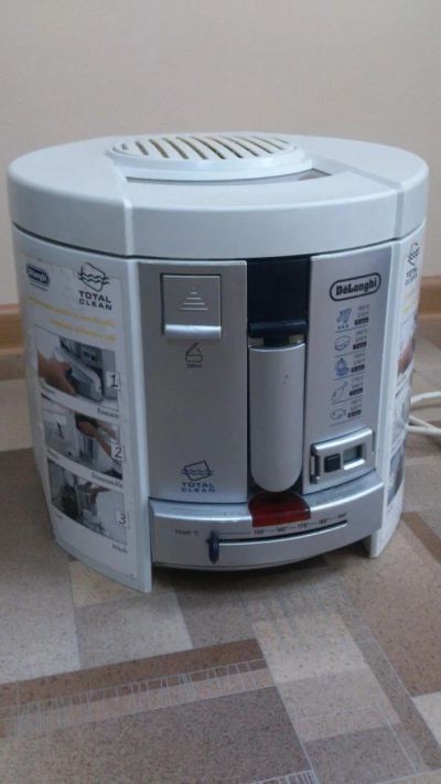 Лот: 7766374. Фото: 1. Фритюрница Delonghi F 26237. Кухонная